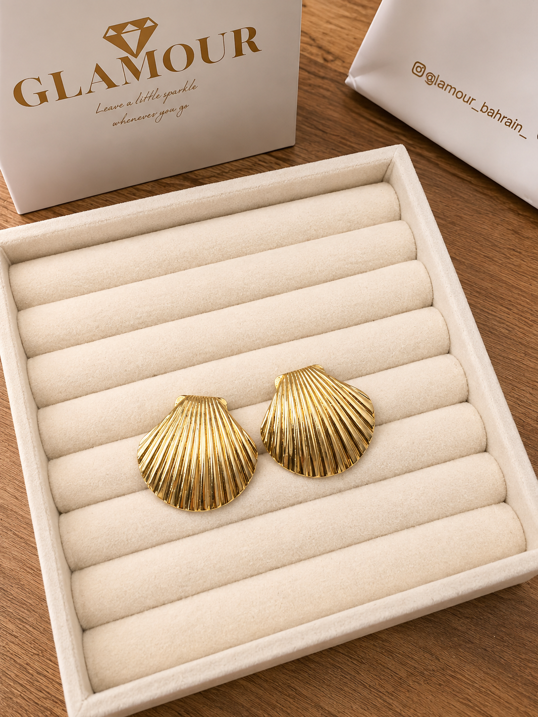 18K gold plated shell earringa